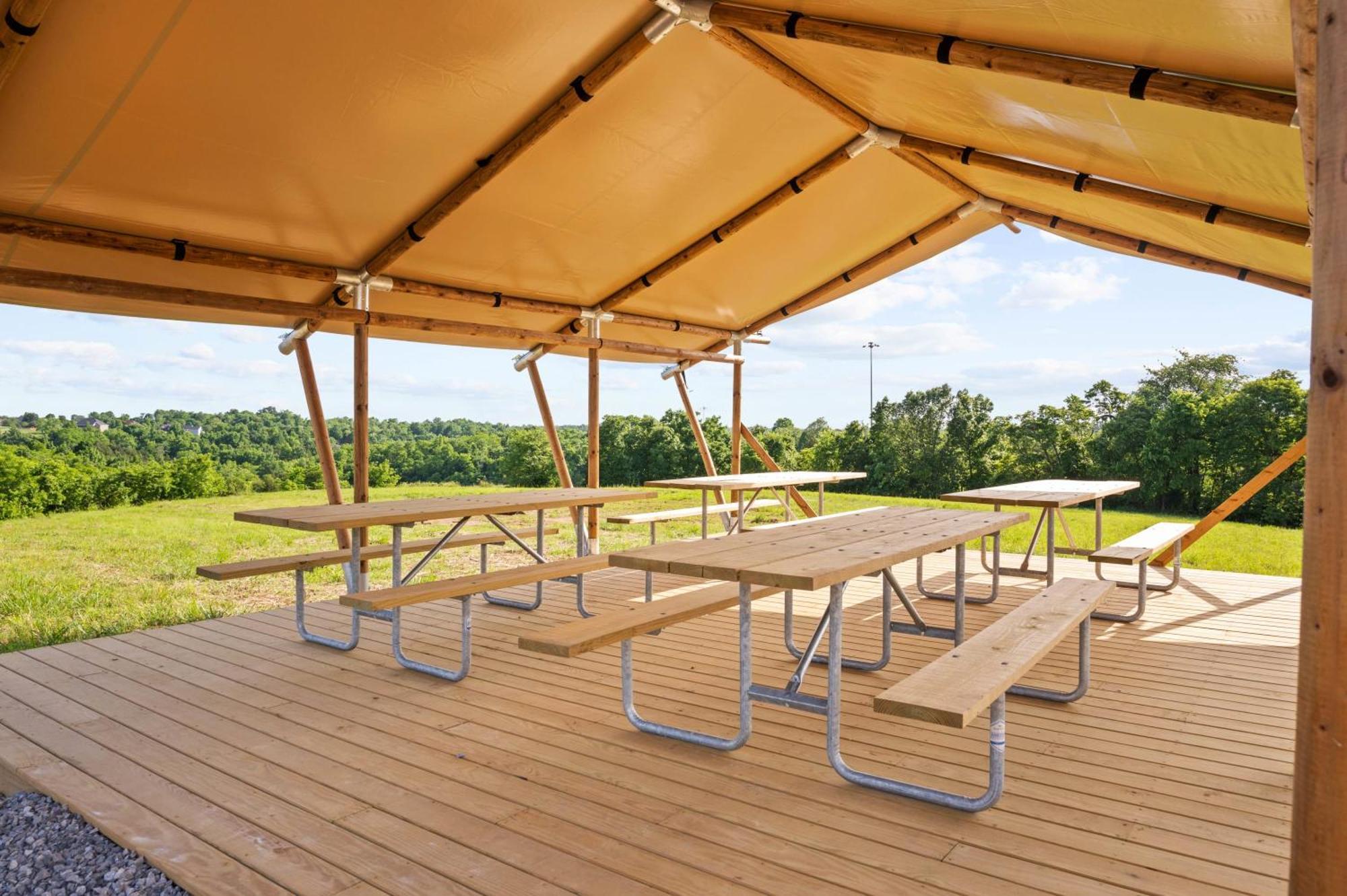 The Lodges At Eden Reserve - Pet Friendly Cabins Near Ark Williamstown Buitenkant foto
