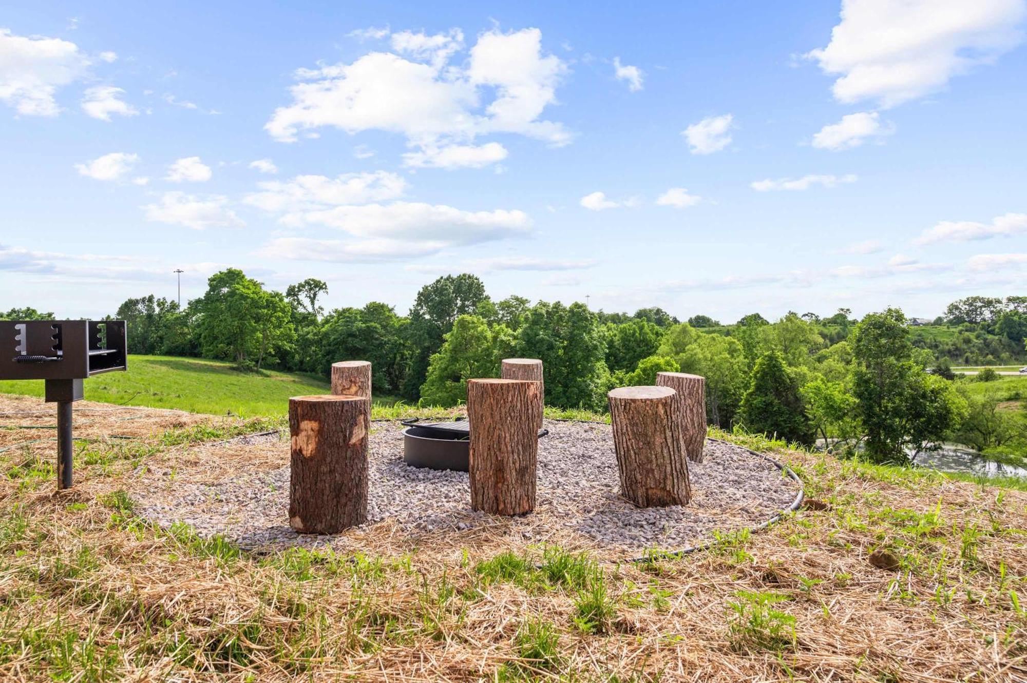 The Lodges At Eden Reserve - Pet Friendly Cabins Near Ark Williamstown Buitenkant foto